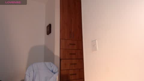 Snapshot of mariana_es chatting on August 4, 2026, 10:56 pm Mariana online show from August 4, 2026, 10:56 pm