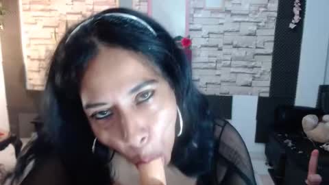Snapshot of mariana_night chatting on December 26, 2024, 9:15 pm mariana_night online show from December 26, 2024, 9:15 pm