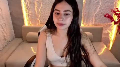 Mariana  online show from September 18, 2025, 1:02 pm