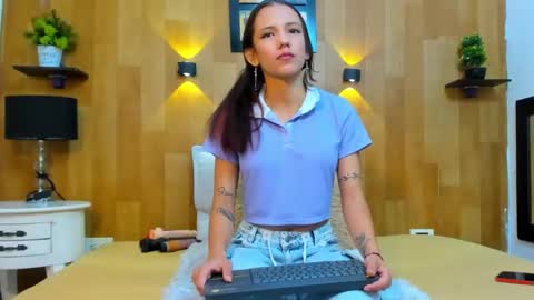 Snapshot of marianaa_aangel chatting on February 9, 2025, 2:29 pm Mariana Angel online show from February 9, 2025, 2:29 pm