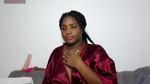 marianaee online show from October 28, 2025, 3:43 am