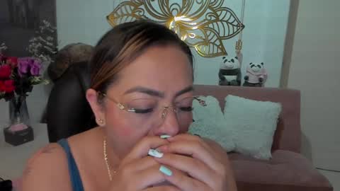 Mariana Lopez online show from February 3, 2025, 9:08 am