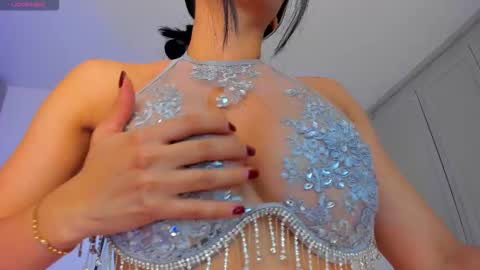 Mariana Silva online show from November 15, 2025, 1:14 am