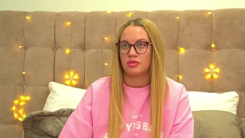 Maria online show from December 14, 2024, 6:41 pm