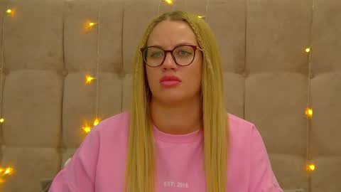 Maria online show from December 15, 2024, 1:02 am
