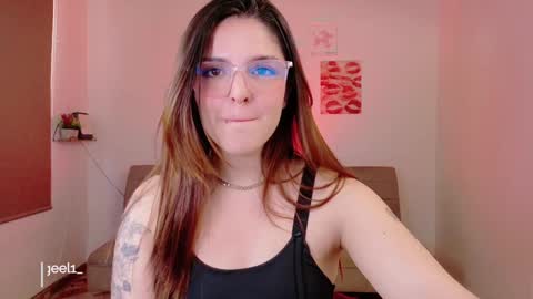 mariangeel_ online show from January 28, 2025, 10:45 pm