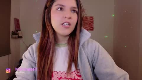 mariangeel_ online show from January 7, 2026, 12:46 am