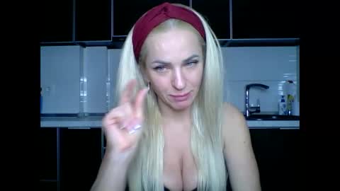 marianna1977 online show from February 28, 2025, 12:10 am