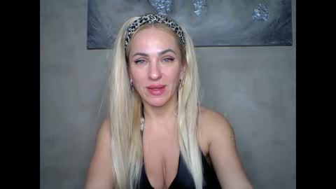 marianna1977 online show from March 12, 2025, 10:50 pm