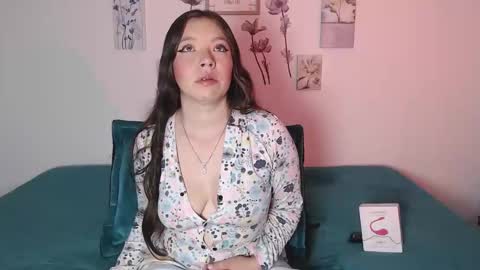 Snapshot of marianna__777 chatting on March 6, 2025, 5:35 am Mariana online show from March 6, 2025, 5:35 am