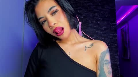 M A R I A N E online show from February 6, 2026, 3:55 am