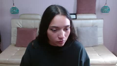 marianne_cam online show from May 4, 2026, 3:52 pm
