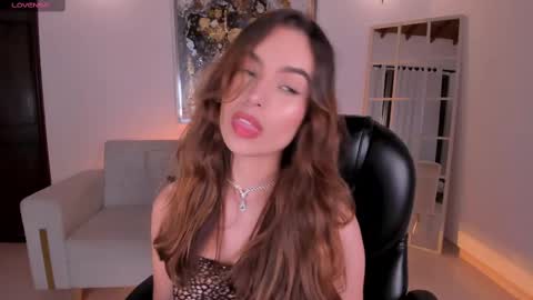 Snapshot of mariannelane1 chatting on February 18, 2025, 1:10 am Marianne online show from February 18, 2025, 1:10 am