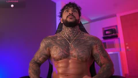 Snapshot of mariano_costa chatting on October 6, 2025, 11:02 pm Mariano Costa online show from October 6, 2025, 11:02 pm