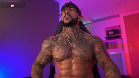 Snapshot of mariano_costa chatting on October 17, 2025, 1:09 am Mariano Costa online show from October 17, 2025, 1:09 am