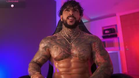 Snapshot of mariano_costa chatting on October 21, 2025, 3:40 am Mariano Costa online show from October 21, 2025, 3:40 am