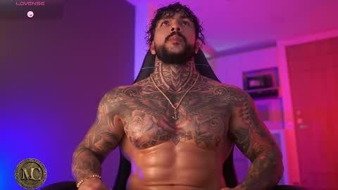 Snapshot of mariano_costa chatting on December 16, 2025, 2:49 am Mariano Costa online show from December 16, 2025, 2:49 am