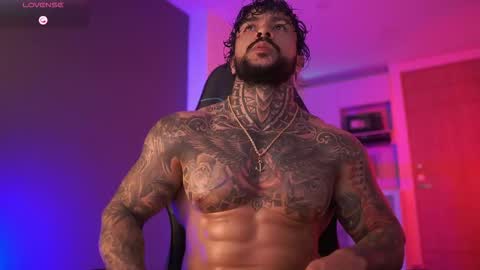 Snapshot of mariano_costa chatting on December 17, 2025, 4:29 am Mariano Costa online show from December 17, 2025, 4:29 am