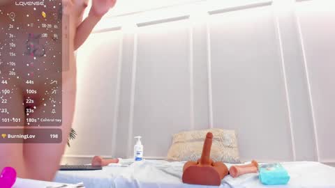 Maria Pettit online show from December 14, 2024, 3:15 pm