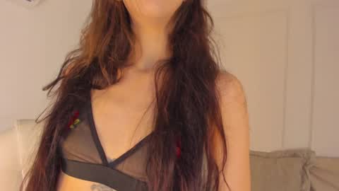 Maria Pettit online show from January 9, 2025, 12:09 pm