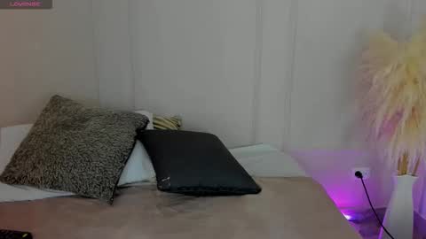 Maria Pettit online show from January 16, 2026, 11:36 am