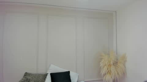 Maria Pettit online show from March 9, 2026, 11:58 am