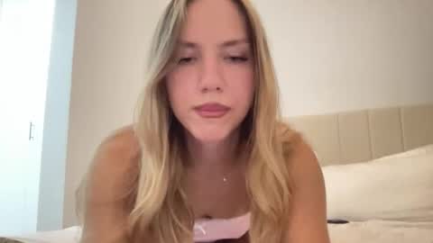 mariareev online show from September 19, 2025, 10:43 pm