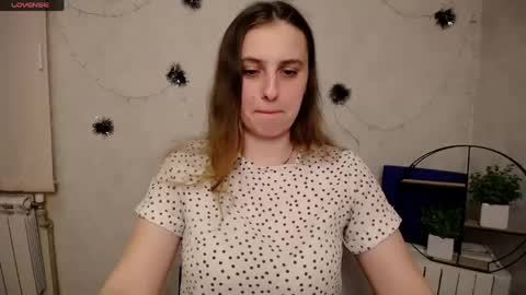 Snapshot of mariatess_ chatting on April 27, 2026, 10:02 am Mariia online show from April 27, 2026, 10:02 am