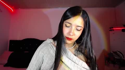 Nicolle online show from December 2, 2024, 2:20 am