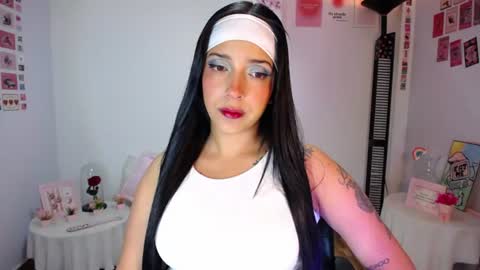 Nicolle online show from June 30, 2026, 1:28 am