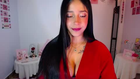 Nicolle online show from July 3, 2026, 2:07 am