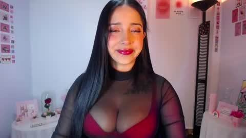 Nicolle online show from July 7, 2026, 3:42 am