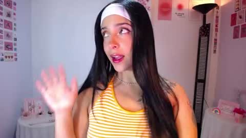 Nicolle online show from July 18, 2026, 4:05 am