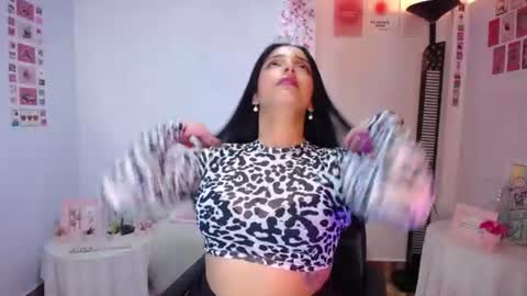 Nicolle online show from July 28, 2026, 4:41 am