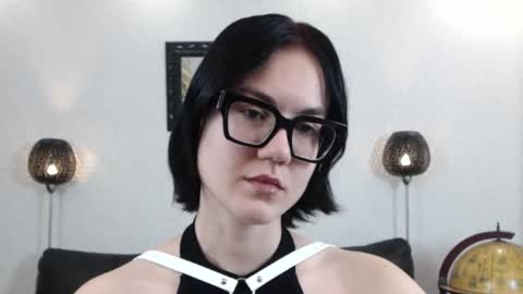 Snapshot of marie_fitch chatting on December 2, 2025, 12:05 am Marie Fitch online show from December 2, 2025, 12:05 am