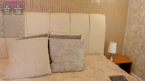 Snapshot of marie_miller_ chatting on April 24, 2026, 1:02 pm M A R I E online show from April 24, 2026, 1:02 pm