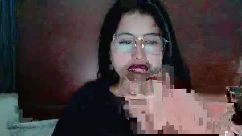 Snapshot of marie_pourtoi69 chatting on December 6, 2024, 1:29 am 700 pm Washington time online show from December 6, 2024, 1:29 am