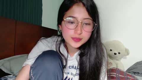 Snapshot of marie_pourtoi69 chatting on December 12, 2024, 12:38 am 700 pm Washington time online show from December 12, 2024, 12:38 am