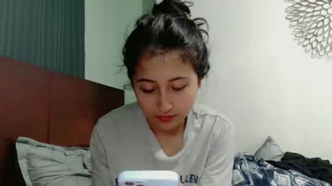 Snapshot of marie_pourtoi69 chatting on December 18, 2024, 12:43 am 700 pm Washington time online show from December 18, 2024, 12:43 am