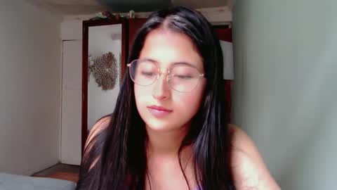 Snapshot of marie_pourtoi69 chatting on December 27, 2024, 10:16 pm 700 pm Washington time online show from December 27, 2024, 10:16 pm