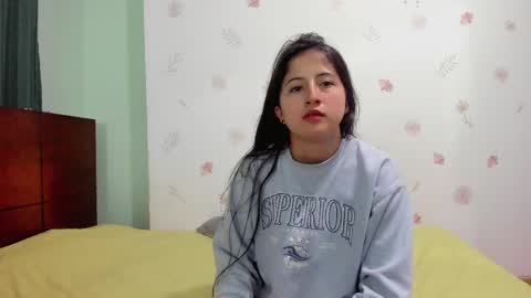 Snapshot of marie_pourtoi69 chatting on March 10, 2025, 2:28 am 700 pm Washington time online show from March 10, 2025, 2:28 am