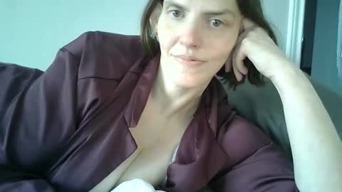 Mariejojo online show from November 18, 2025, 5:17 pm