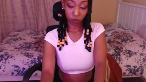 Snapshot of mariejuana_bliss chatting on March 4, 2026, 10:16 pm mariejuana online show from March 4, 2026, 10:16 pm