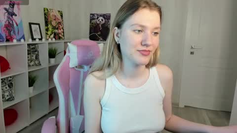 mariel_brown online show from March 12, 2025, 11:42 am