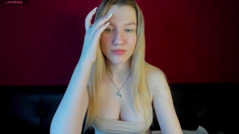 mariel_brown online show from September 19, 2025, 8:05 am