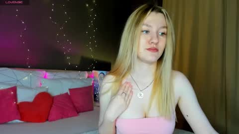 mariel_brown online show from November 15, 2025, 9:06 am
