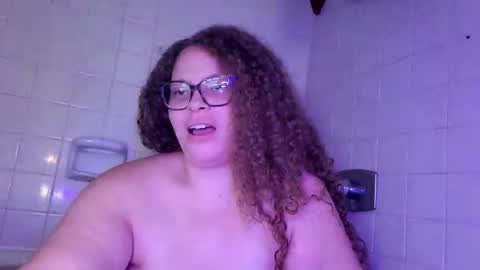 Marie Morre online show from October 8, 2025, 10:18 pm