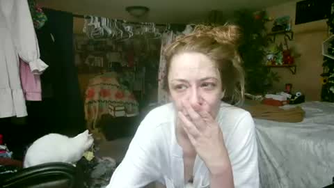 Snapshot of mariewaters chatting on July 5, 2026, 2:29 am Marie Ann Waters online show from July 5, 2026, 2:29 am