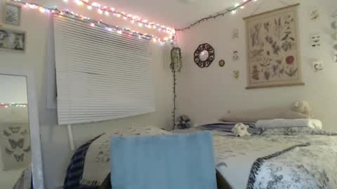 marigoldrue online show from January 21, 2025, 4:54 am