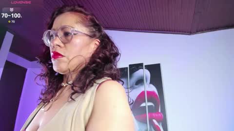 mariia_paulaa online show from March 18, 2026, 2:26 am